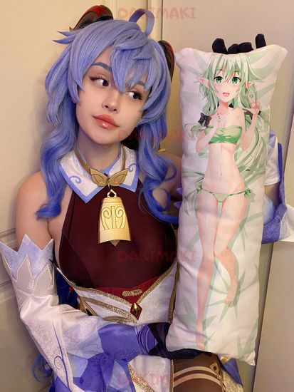 Мини дакимакура Эльфийка-лучница из Убийца гоблинов арт. M0739, 60х20 см