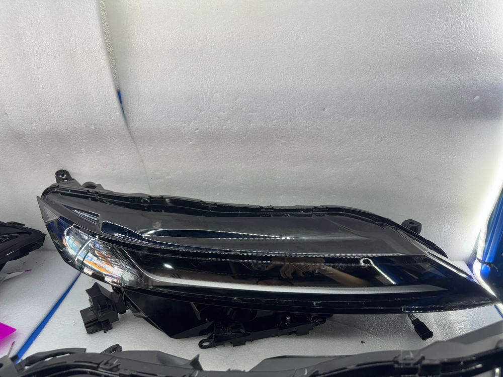 Блок фары (LED) Nissan Ariya оригинал,