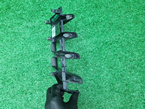 Решетка переднего бампера Land Cruiser 300 (21-нв)