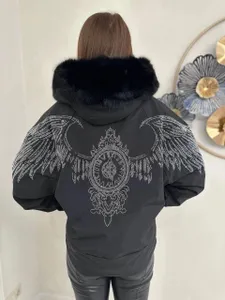Женская зимнняя куртка с крыльями из страз 4/12-1