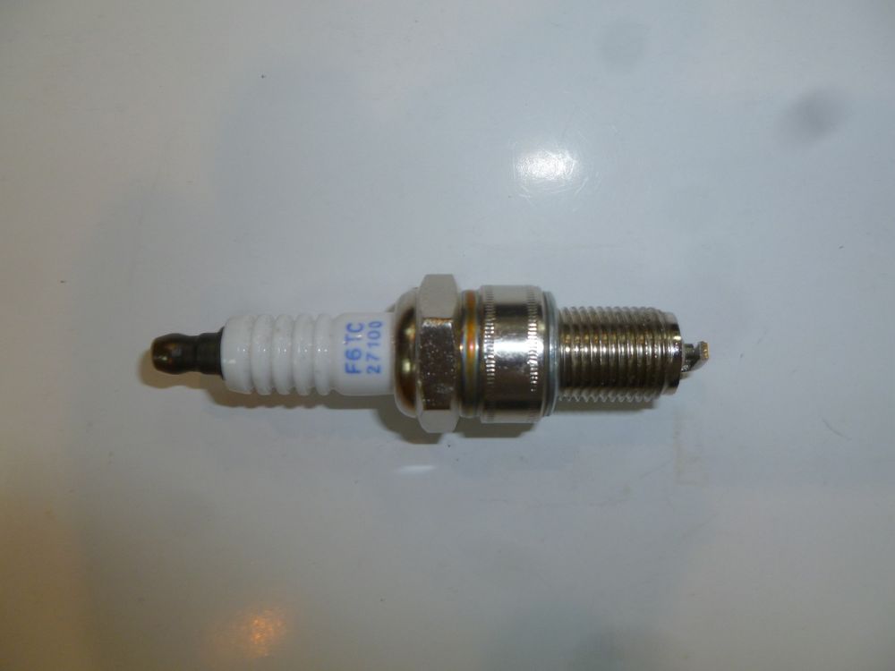 Свеча зажигания SGG10 000/Spark plug, F6TC