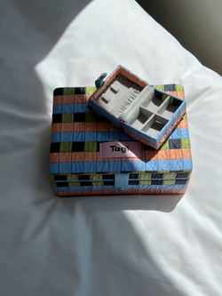 Шкатулка "цветная клетка"