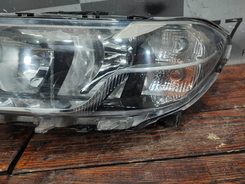 Фара левая LADA Niva Travel 20-нв Б/У Оригинал 21230371101180