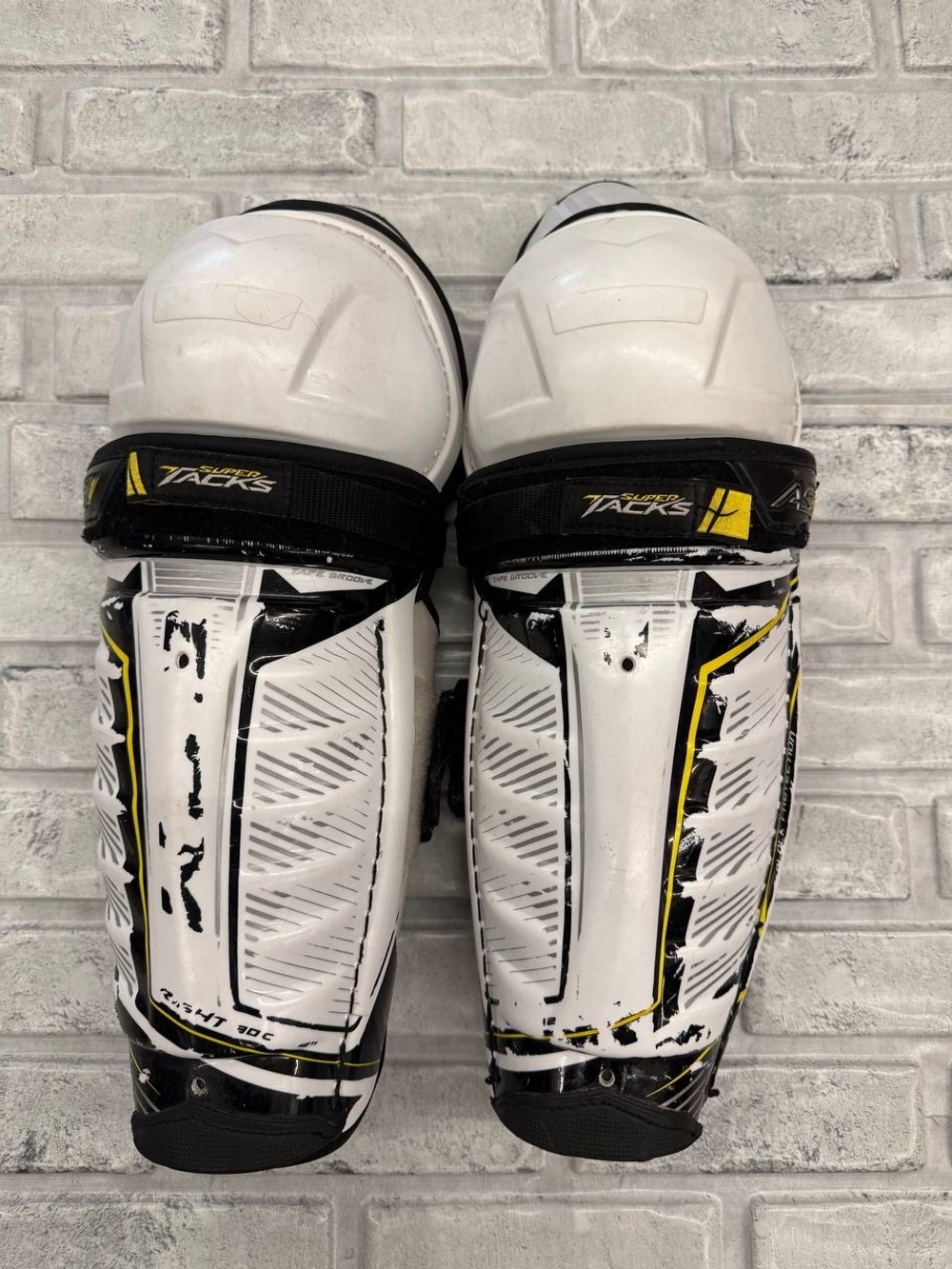 CCM tacks AS1 JR 12”