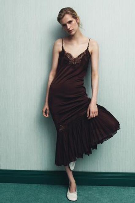 ZARA ПЛАТЬЕ СО СКЛАДКАМИ И КРУЖЕВОМ, ГРАНАТОВЫЙ