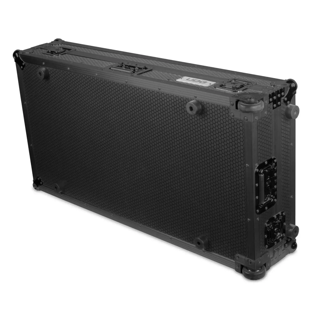 Кейс UDG Ultimate Flight Case Pioneer CDJ-3000/ 900NXS2 Black Plus (Laptop Shelf + Wheels)