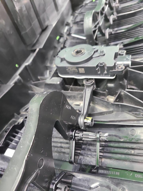 Решетка радиатора BMW X6 G06 (2019-2023)