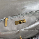 Chanel 19 Large 30 cm