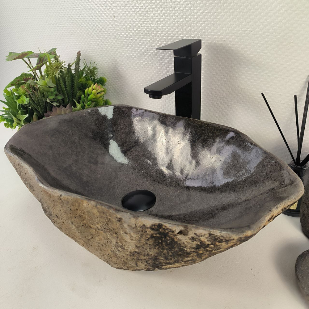 Раковина из речного камня RS-65182 53*33*15 0862