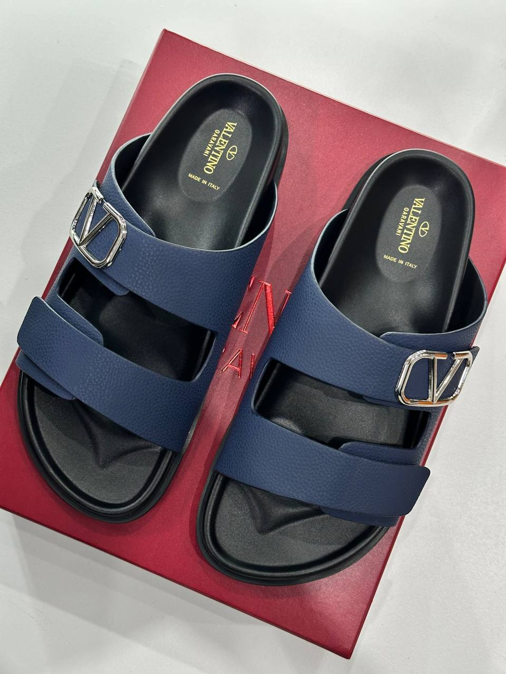 Сандалии Valentino