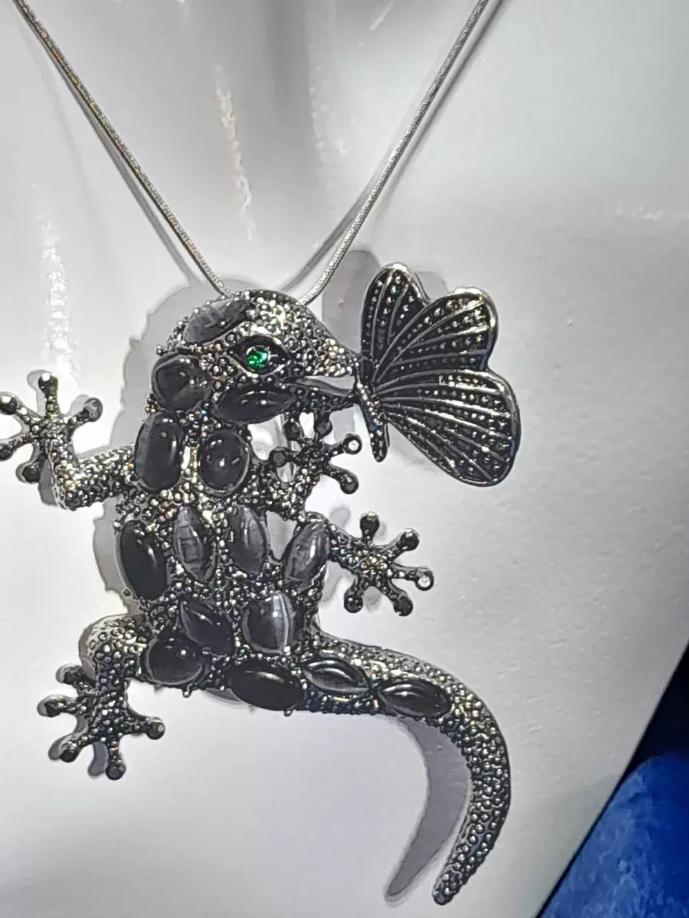 Брошь-кулон Ящерица с бабочкой серебро античное