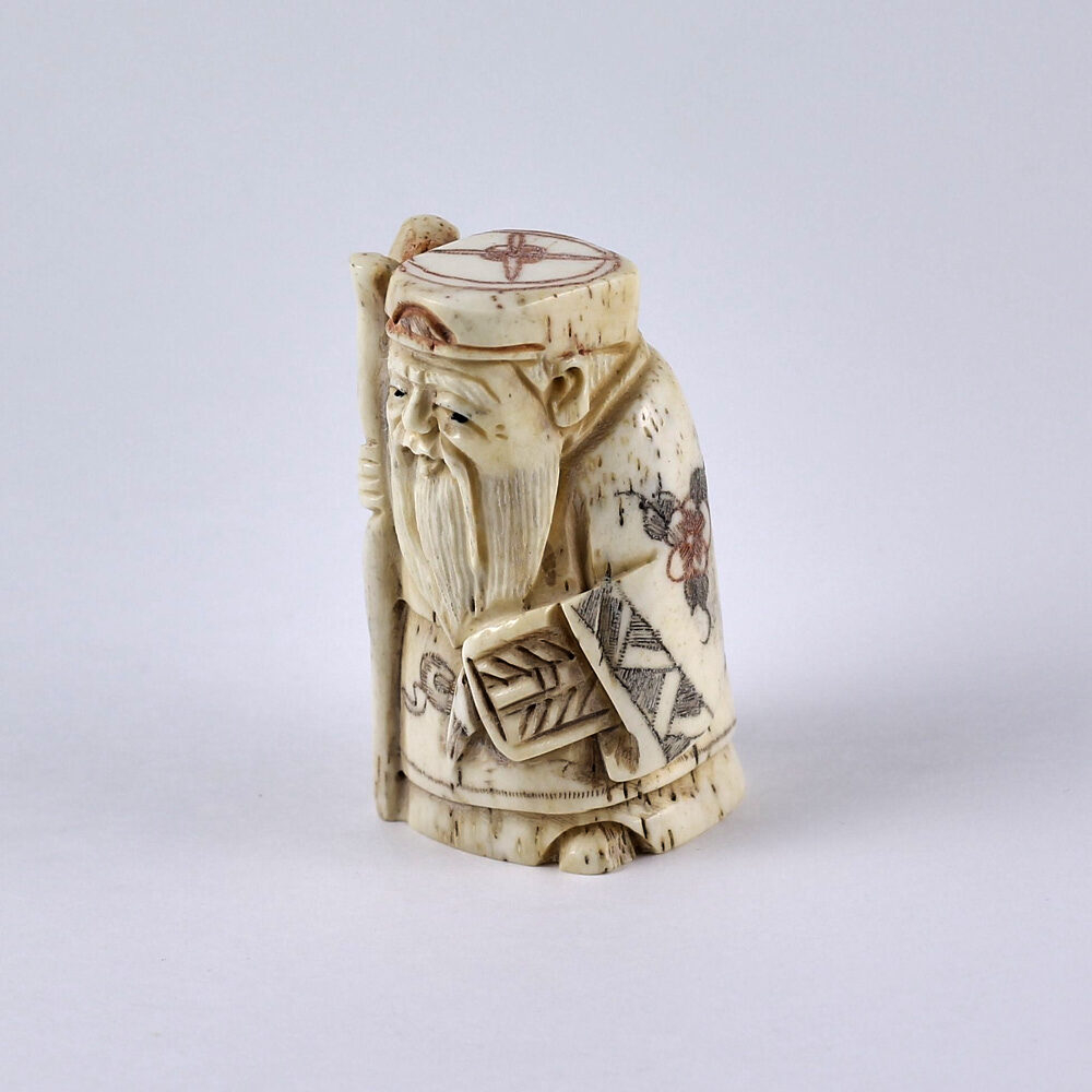 Нэцкэ Дзюродзин с посохом и веером