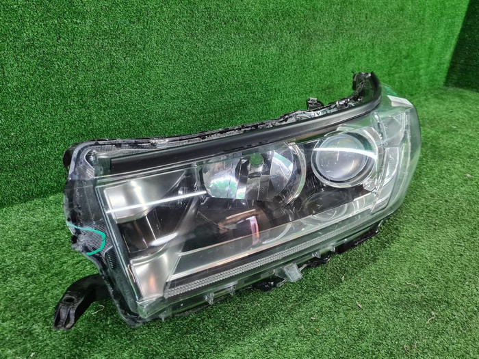 Фара левая Toyota Highlander 3 U50 (16-19) галоген