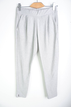 Брюки базового цвета в полоску, визуально на 44 размер