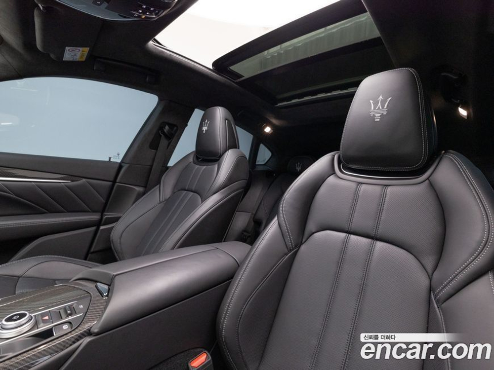 Maserati Levante 3.0 AWD 모데나 (12.2022)