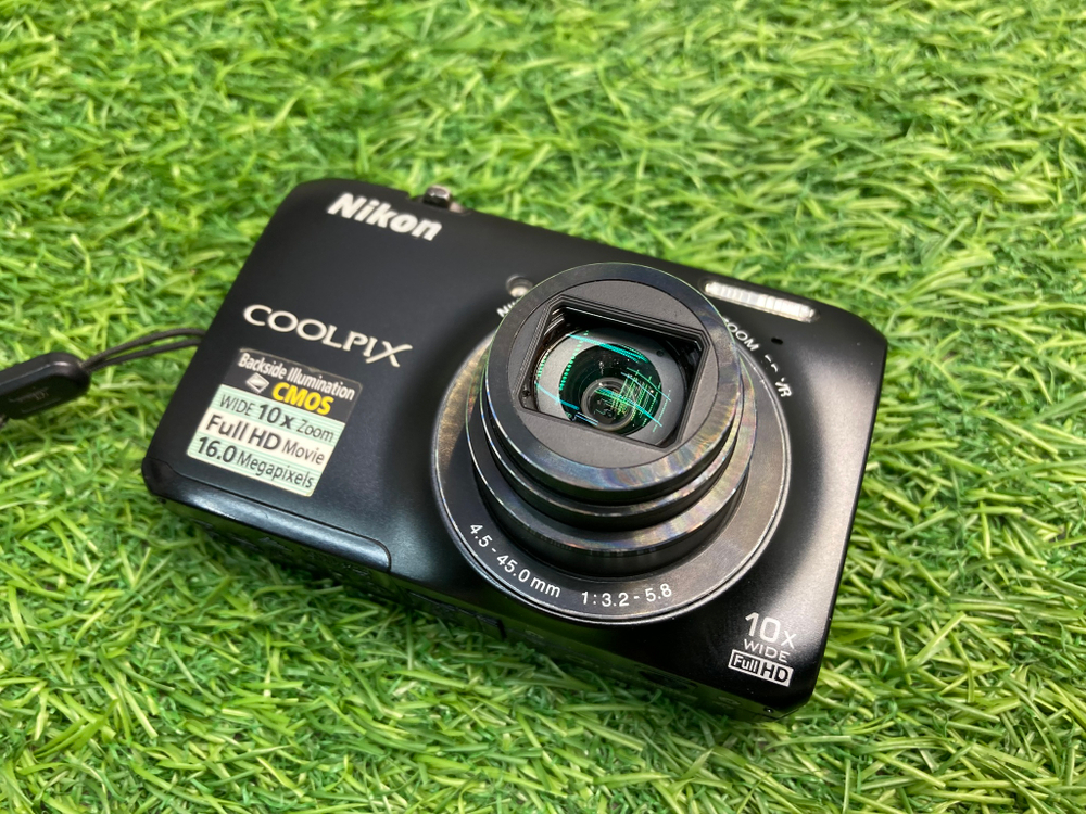 Nikon Coolpix S6300
