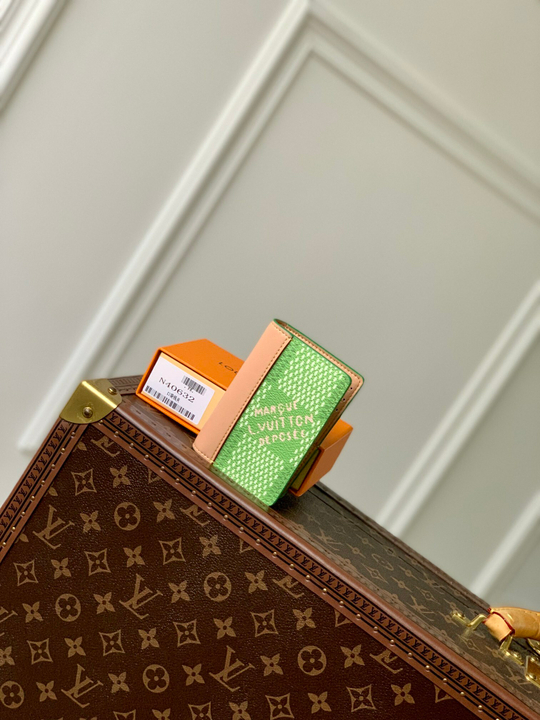 Louis Vuitton Pocket Organizer