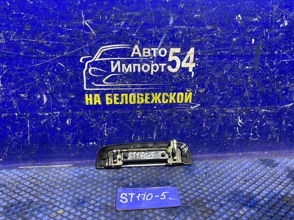 Ручка двери передней правой внешняя TOYOTA CARINA 1991
