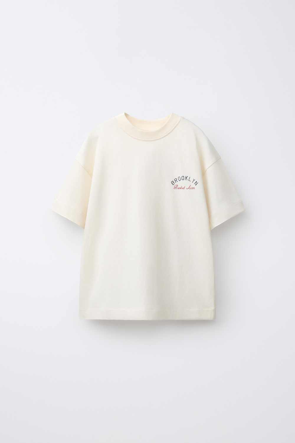 ZARA ФУТБОЛКА С ПРИНТОМ BROOKLYN, ЭКРЮ