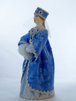 Кукла коллекционная Княжна с муфтой.