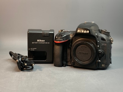 Nikon D600 149.659 Кадров , не работает вспышка