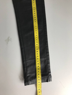 Джинсы обтягивающего кроя, визуально на 40/42 размер