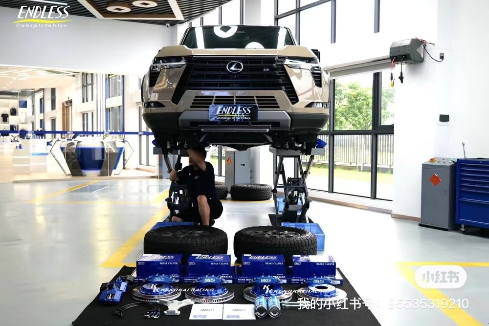 Усиленная тормозная система для заводских R18 дисков Lexus GX550 2024 Лексус тормоза колодки тормозной диск суппорт
