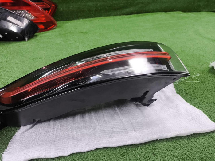 Фонарь левый внешний Porsche Cayenne 3 (2017-2023)