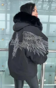 Женская куртка с крыльями из страз 4/12-1