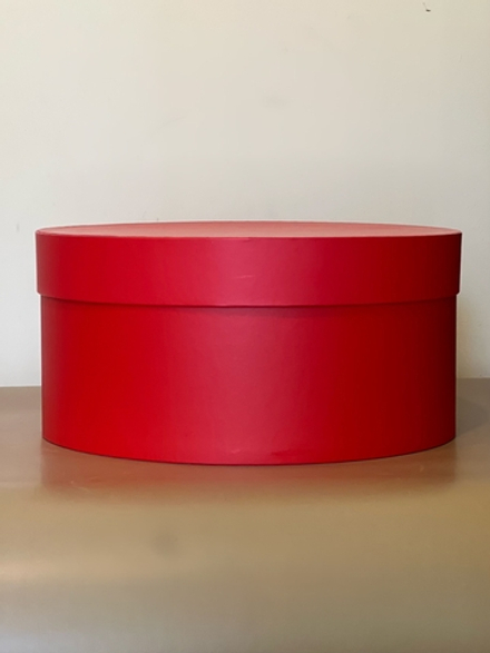 Короткая коробка D 32 см . Цвет: Красный . Розница 550 рублей .