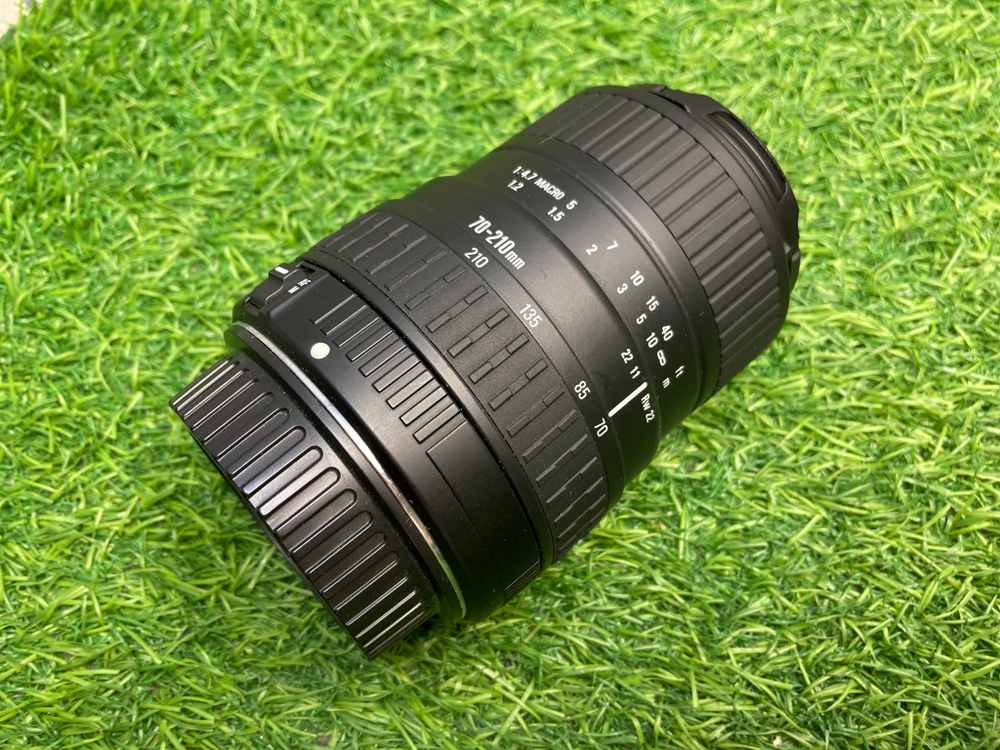 Sigma 70-210mm 4-5.6 UC-II for Canon