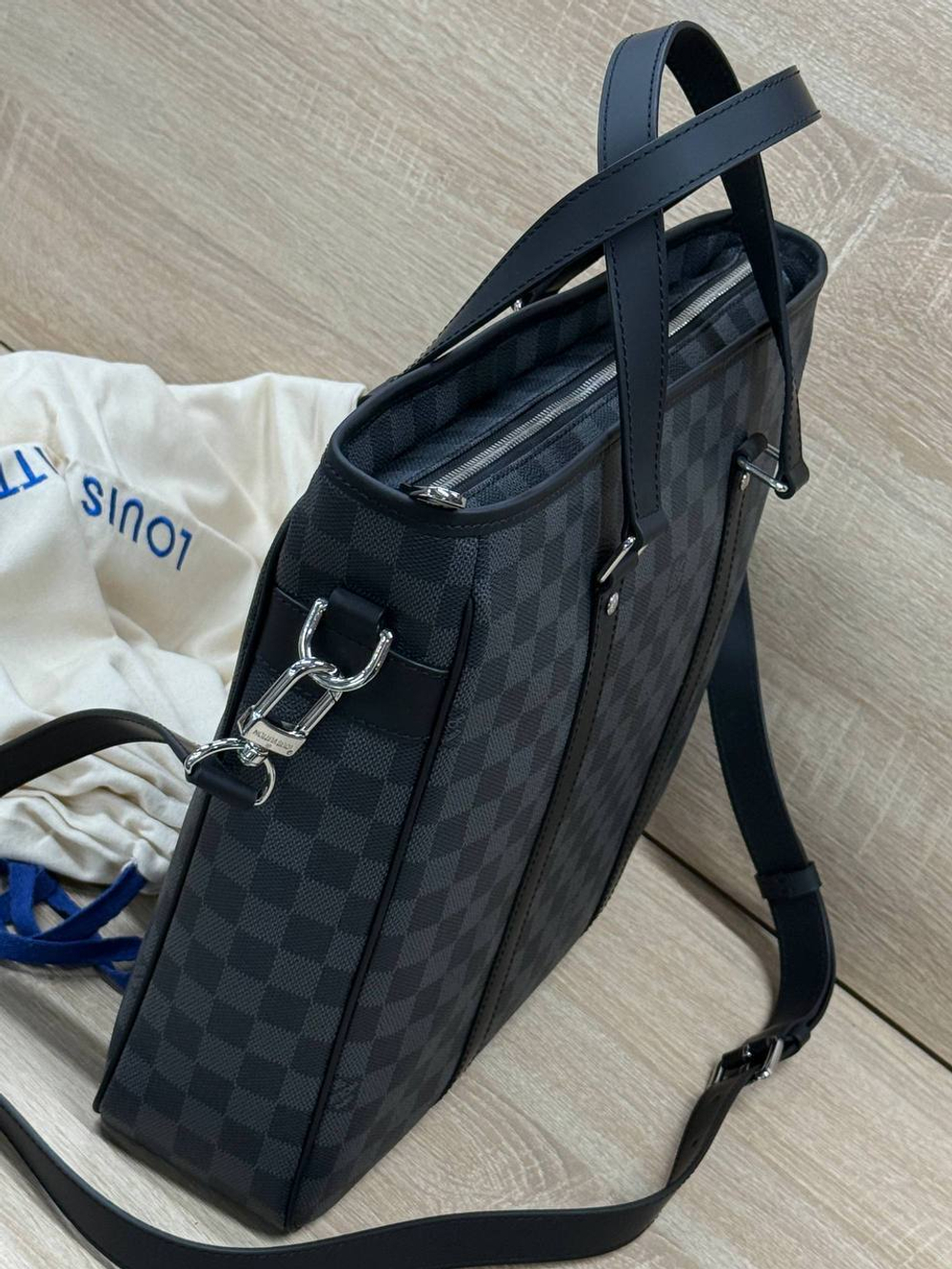 Портфель Louis Vuitton