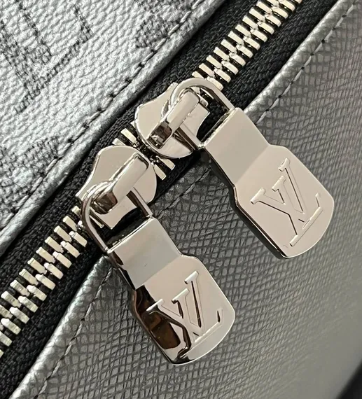 Рюкзак Louis Vuitton Discovery PM серый