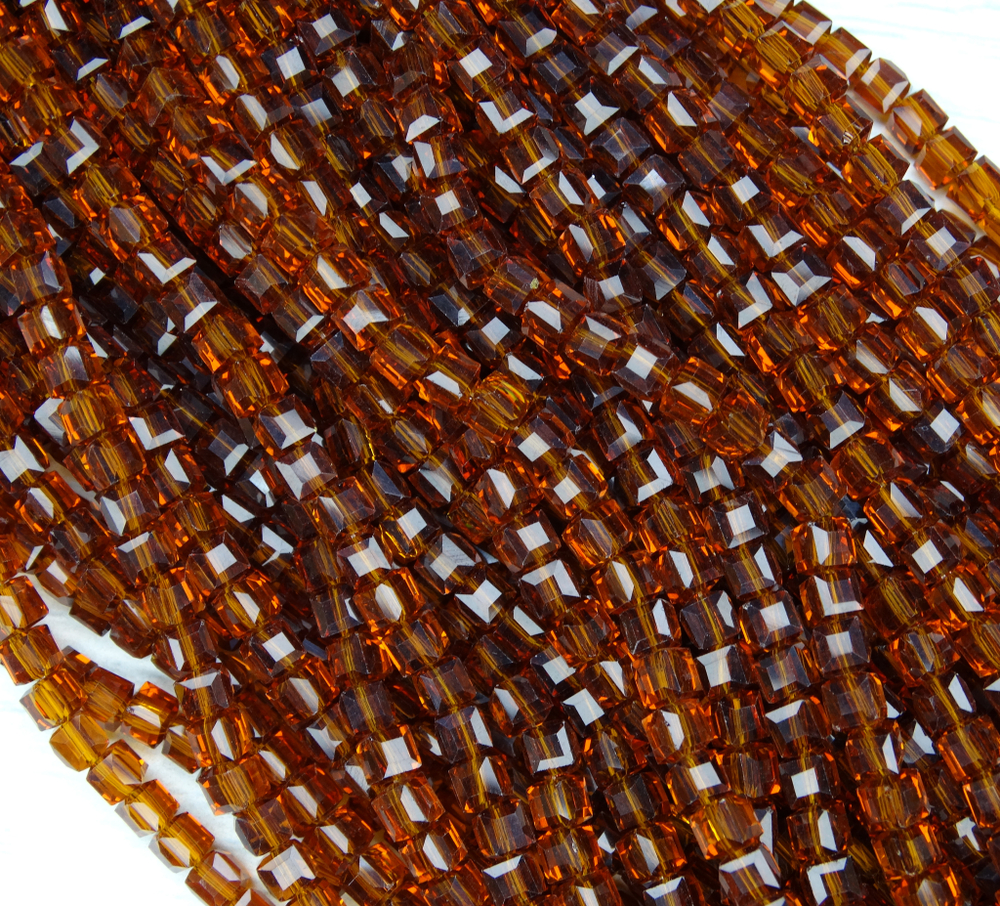 БВ030НН4 Хрустальные бусины квадратные, цвет: коричневый, размер 4 мм, кол-во: 44-45 шт.