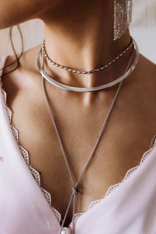 Колье жесткое