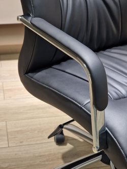 Кресло офисное 2279-2 582045 Black color LEATHER
