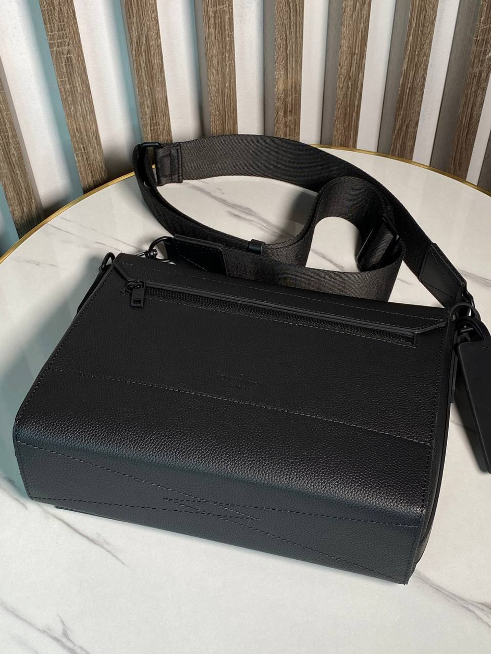 Сумка-мессенджер Louis Vuitton