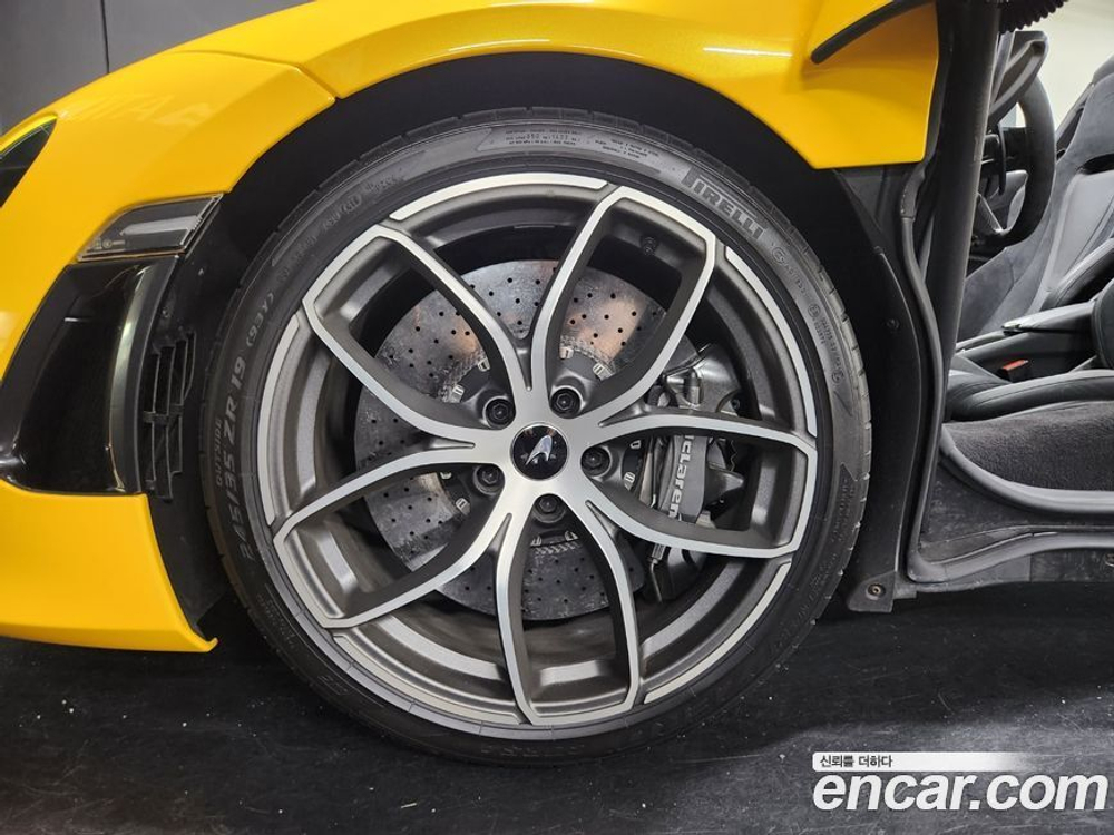 McLaren 720S 4.0 Spider (08.2019)