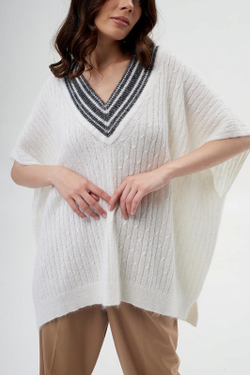 Накидка женская (жилет) НК007-02/03 экрю/серая