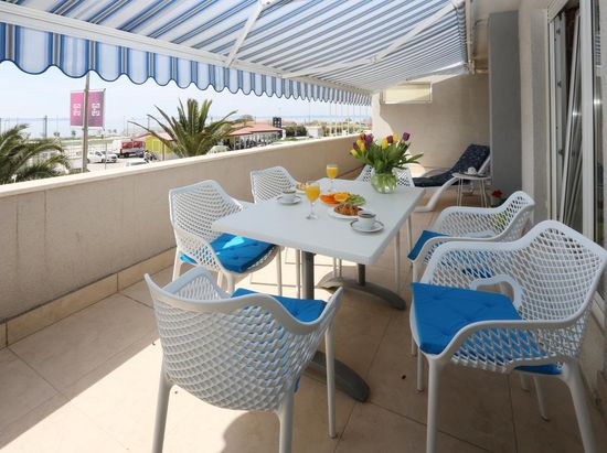 Кресло пластиковое Air XL  белое