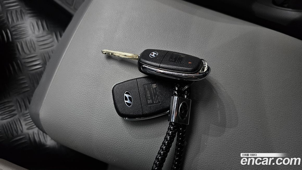 Hyundai The New Grand Starex Van 5-и местный (03.2020)