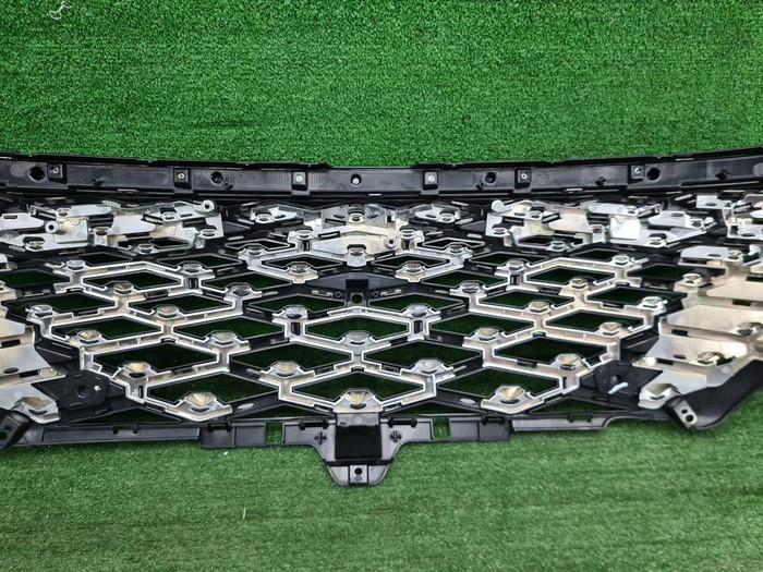 Решетка радиатора Omoda C5 (2022-н.в.)