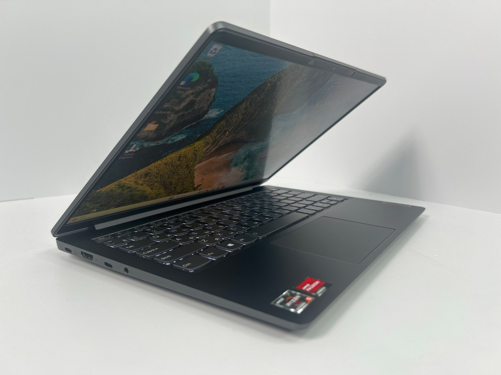 Ноутбук Lenovo IdeaPad 5 Pro 14ACN6 (82L7000URU) 14"/AMD Ryzen 5 5600U/RAM 16GB/SSD 1024GB/AMD Radeon Graphics/2880*1800/IPS 90Hz/Windows 11/Подсветка кл-ры: LED/Чёрный. Состояние: Уценка/ царапины на матрице