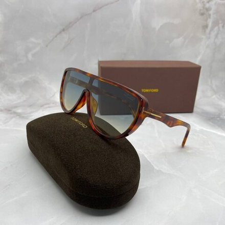 Солнцезащитные очки Tom Ford