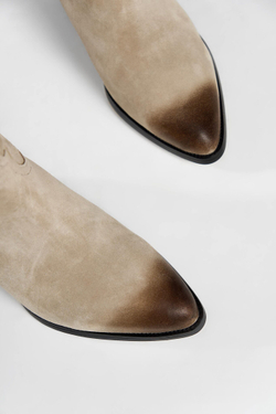 Казаки макси из натуральной замши ELEONOR