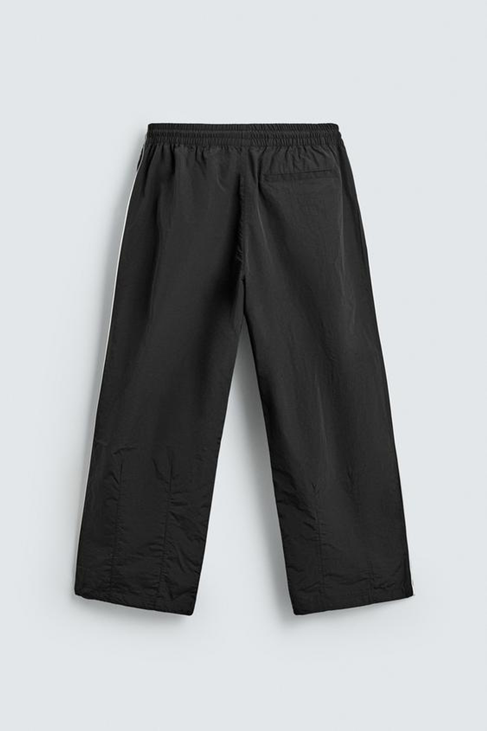 ZARA ДЖОГГЕРЫ ИЗ ВЫСОКОТЕХНОЛОГИЧНОЙ ТКАНИ С КОНТРАСТНЫМИ ПОЛОСАМИ, ЧЕРНЫЙ