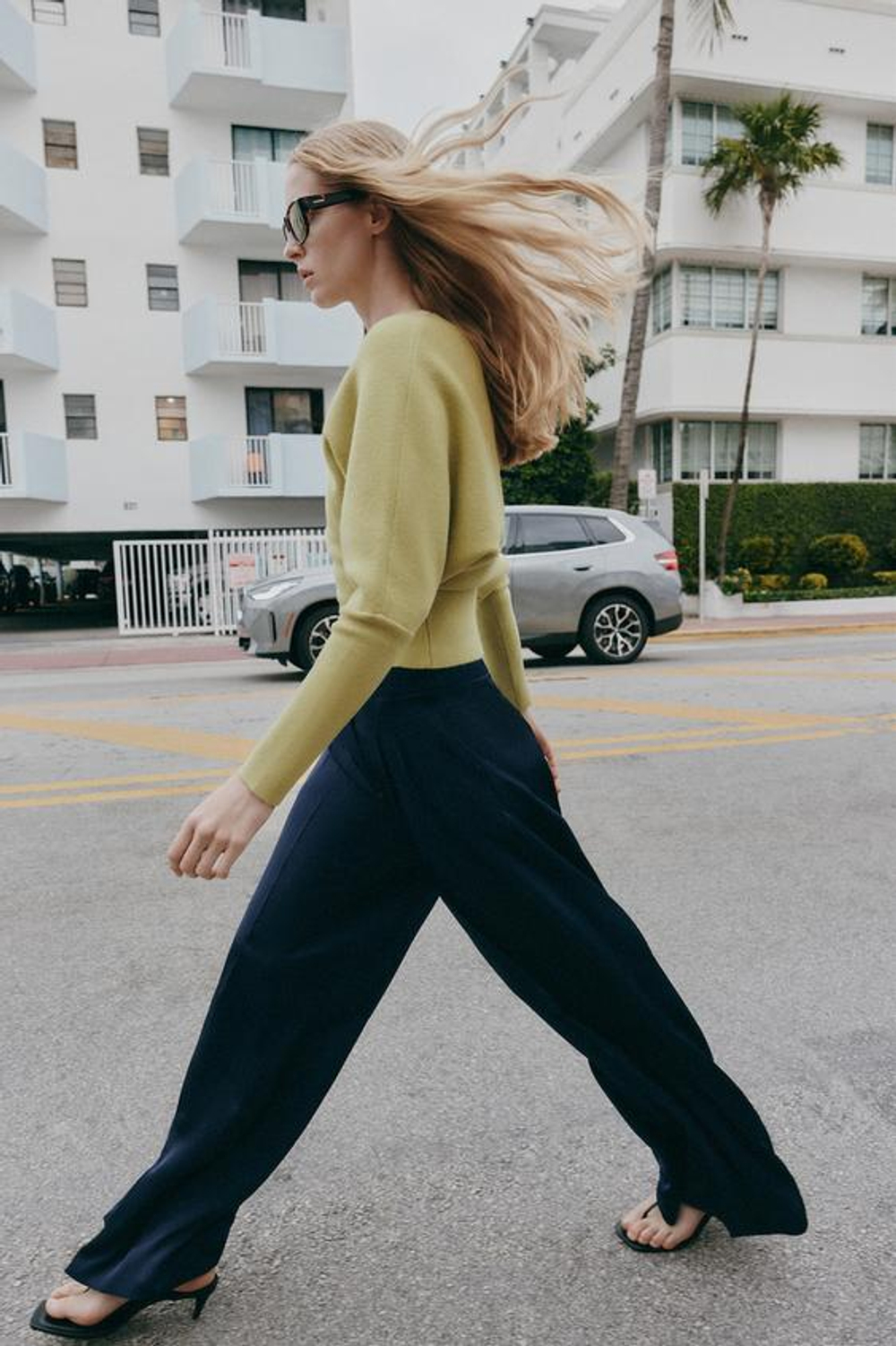 ZARA АТЛАСНЫЕ БРЮКИ СТРУЯЩЕГОСЯ КРОЯ, МОРСКОЙ СИНИЙ