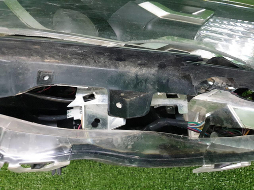 Битая Фара правая Toyota RAV4 5 XA50 (2018-н.в.) LED