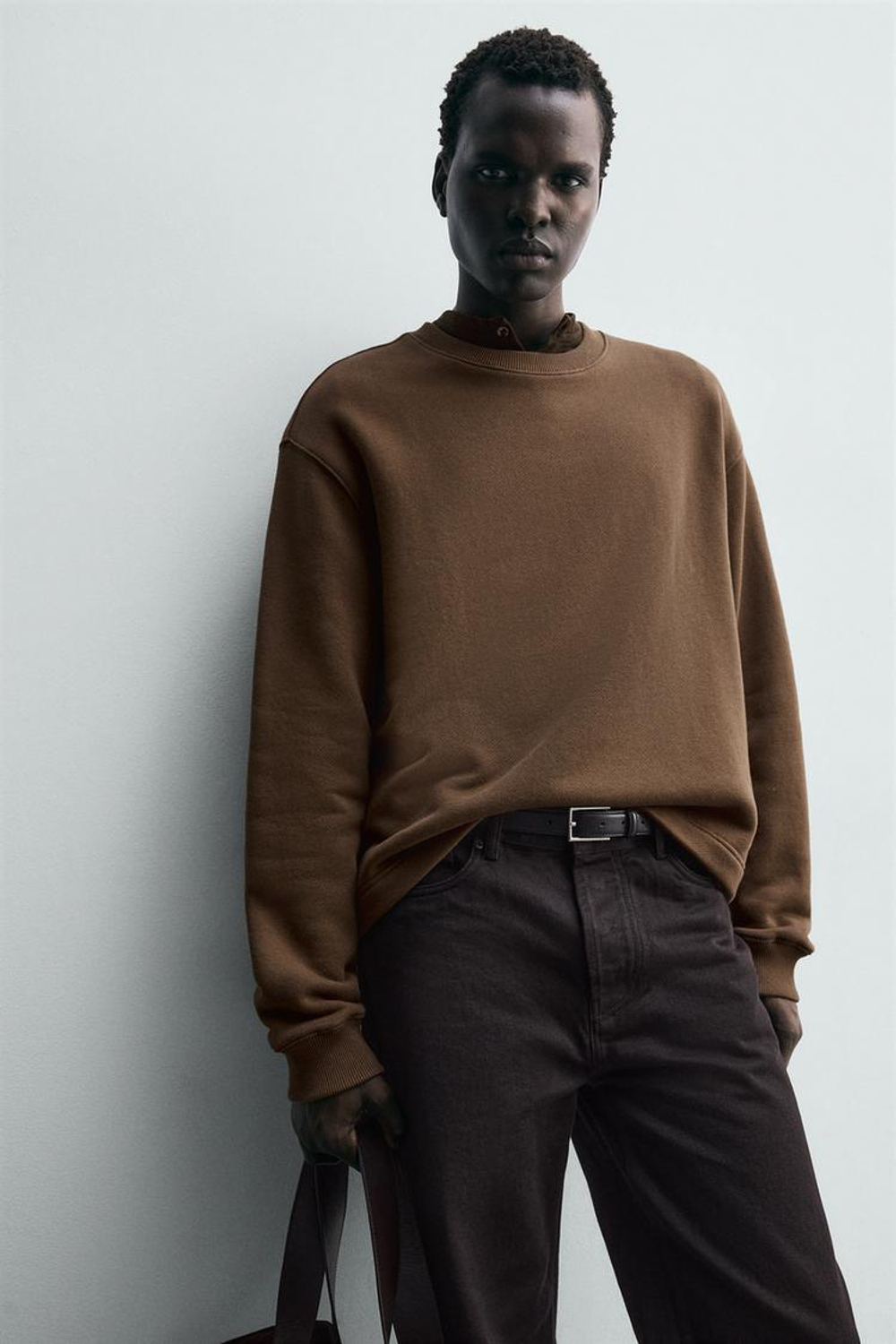 ZARA ТОЛСТОВКА С КРУГЛЫМ ВЫРЕЗОМ, КАШТАНОВЫЙ