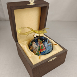 Шар новогодний с ручной росписью Палех "Серебряное копытце" в футляре